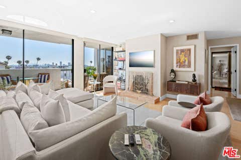 Photo of 321 N Oakhurst Drive #601, Beverly Hills, CA 90210 (MLS # 26833099)