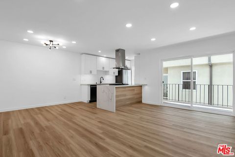 Photo of 1021 N Genesee Avenue #8, West Hollywood, CA 90046 (MLS # 26672733)