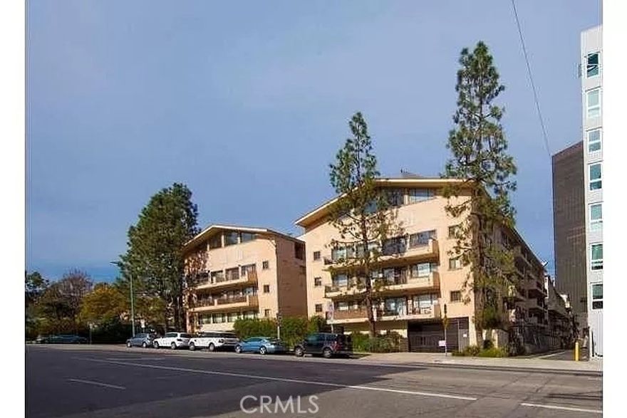 Move-In Ready! Building was remodeled in 2006 and gated community features pool, sauna, fitness center, elevator, and video intercom system. One parking spot conveys in gated garage. Close to entertainment, shopping, and dining hot spots! Agent-Only Rmrks , Please call Sam