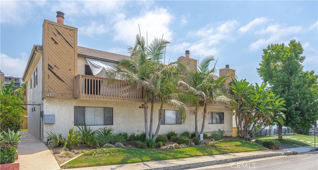 1988 Junipero Avenue 2