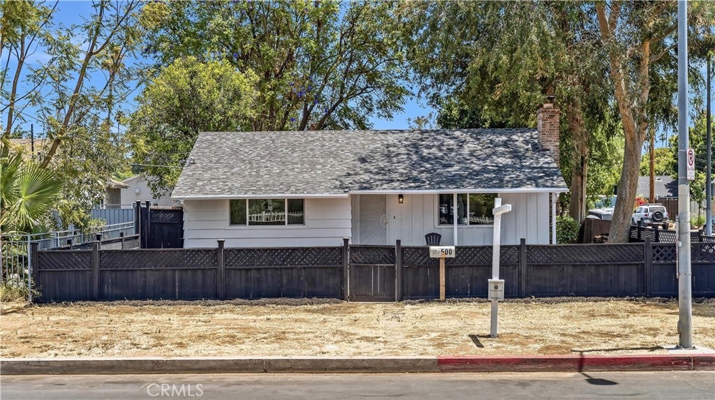 7500 Vassar AVE, Canoga Park CA 91303