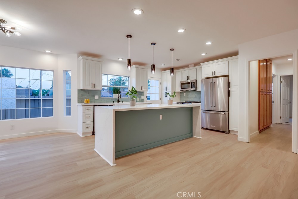 California Heights (CH) - Residential Income