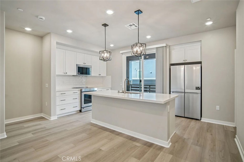 1482 Skyline Lane