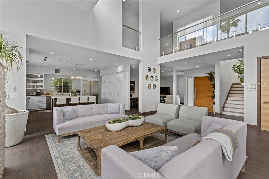 Just a short stroll away are grocery stores, cafés, restaurants, and a lovely local park!
Furnished, modern-contemporary gem in the prestigious Encino Hills. This two-story home spans nearly 4,000?sq?ft, offering 5 bedrooms and 4½ bathrooms, with a clean-lined design, expansive windows, and seamless indoor-outdoor integration. The open-concept living space is drenched in natural light, highlighted by lofty ceilings, premium finishes, and a gourmet kitchen featuring custom cabinetry and top-tier appliances—perfect for entertaining or everyday life.
Available Furnished or Unfurnished.