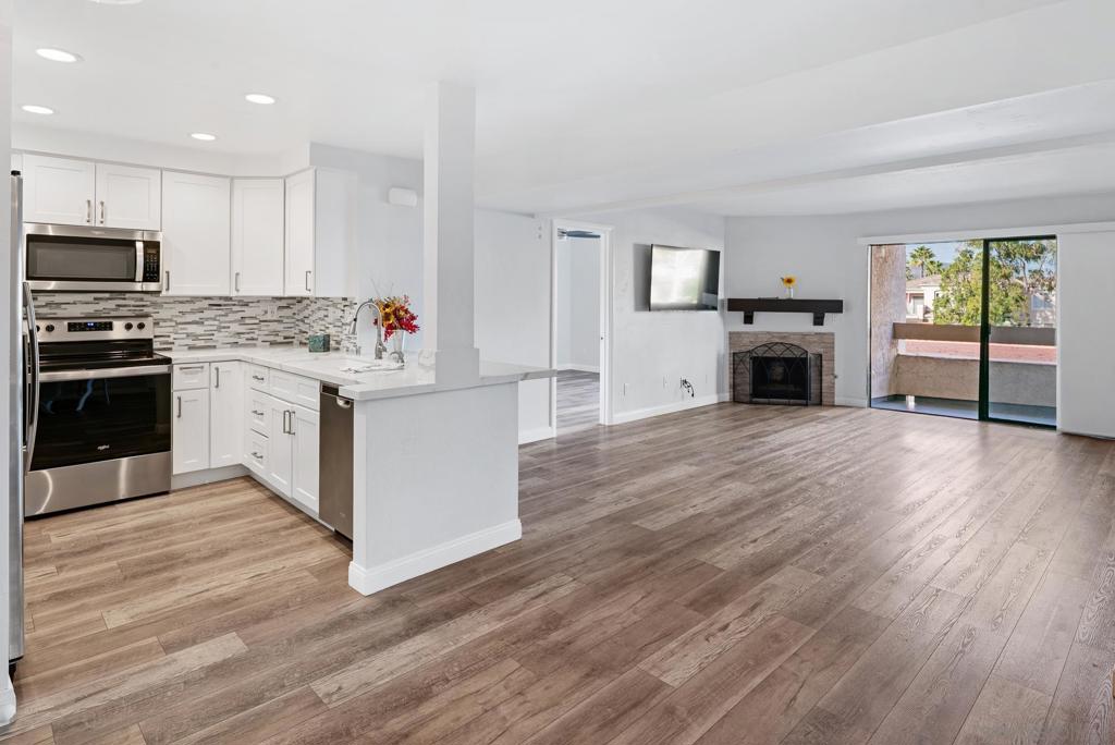 6877 Caminito Mundo 46