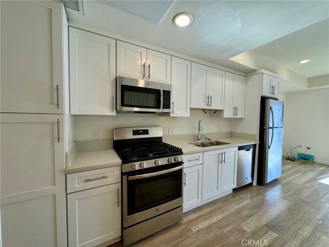 Photo of 1025 S Berendo Street #207, Los Angeles, CA 90006 (MLS # SR26193002)