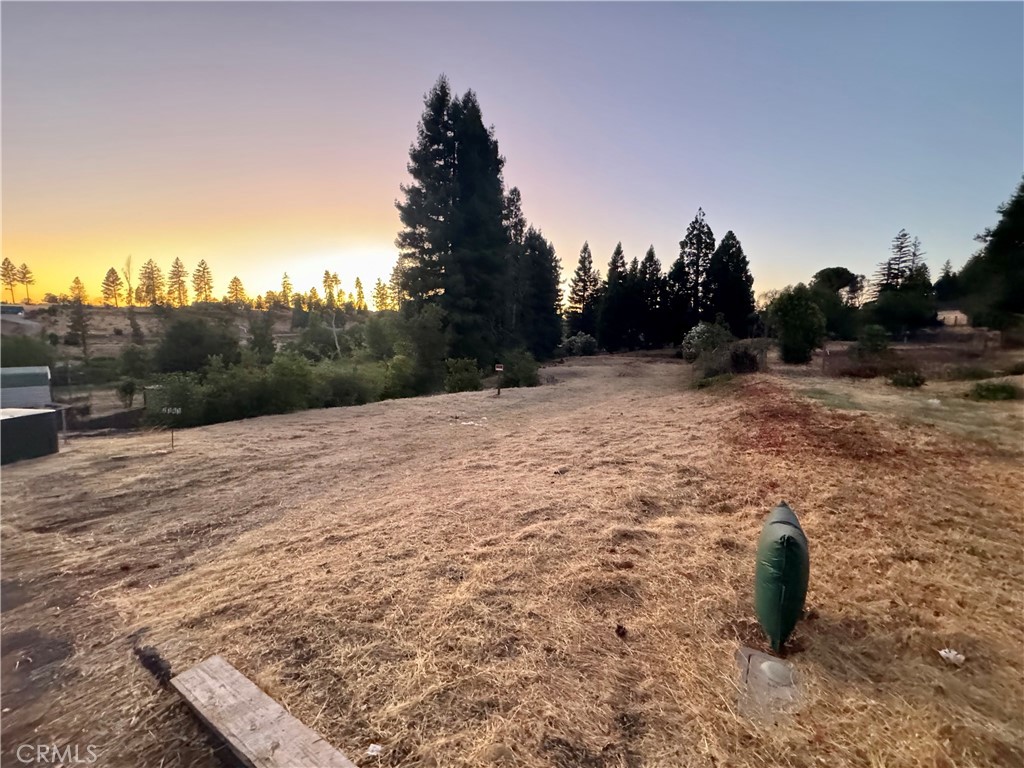 Fantastic lot on the East side of Paradise. Previous home was 3 bedroom 3 bathroom 2081 sqft. This is a great opportunity to build your dream home in this great Paradise location on a cul-de-sac.