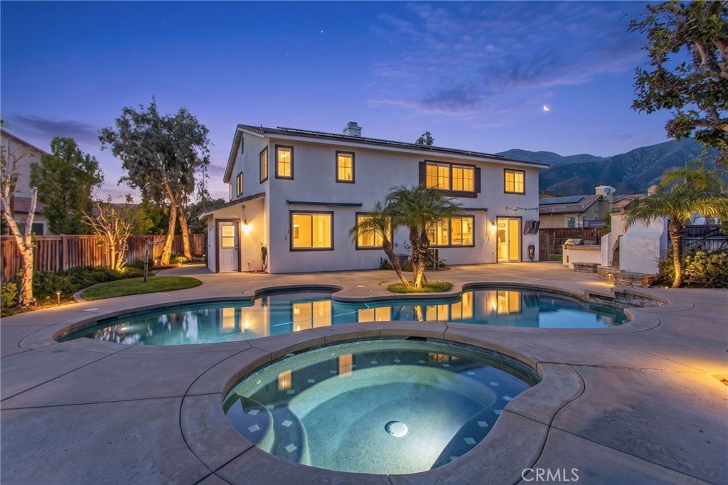 5967 Sandown Place