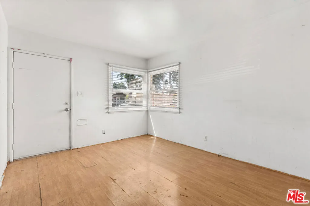 Long Beach, California 90805, United States, 2 Bedrooms Bedrooms, ,2 BathroomsBathrooms,Residential,Active,214018