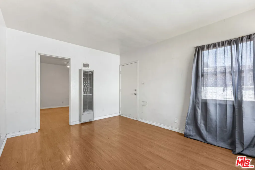 Long Beach, California 90805, United States, 2 Bedrooms Bedrooms, ,2 BathroomsBathrooms,Residential,Active,214018