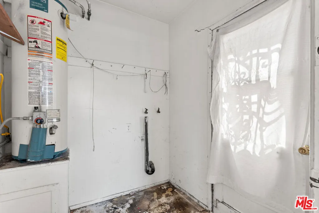 Long Beach, California 90805, United States, 2 Bedrooms Bedrooms, ,2 BathroomsBathrooms,Residential,Active,214018