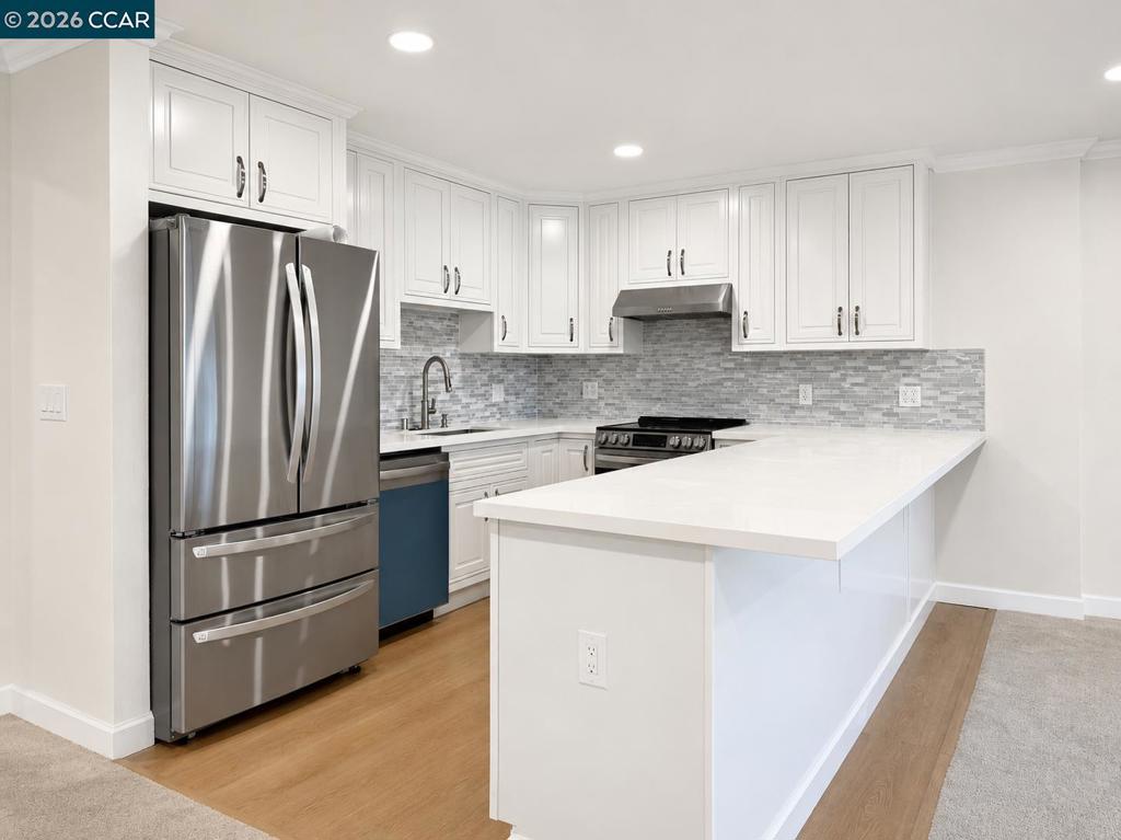 1208 Skycrest Drive 5