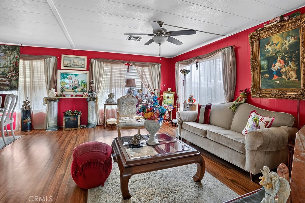 24921 Muirlands Boulevard 38