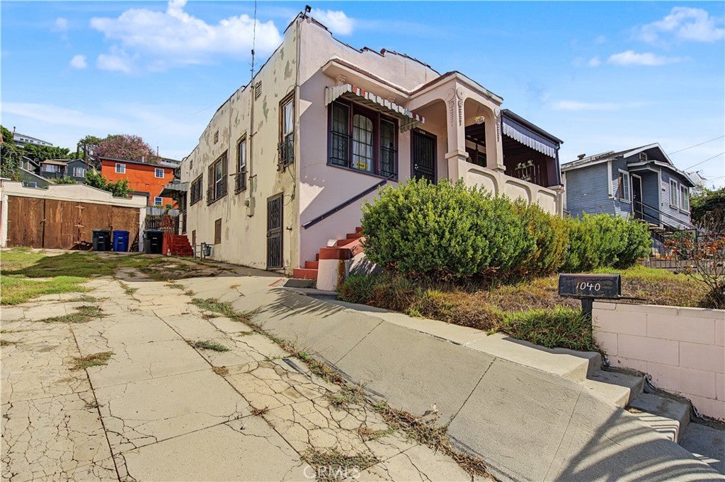 1040 N Townsend Avenue