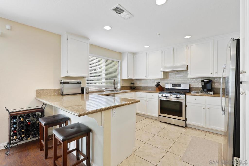 1694 Carriage Cir