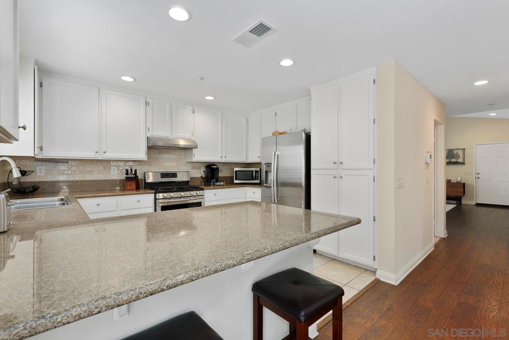 1694 Carriage Cir
