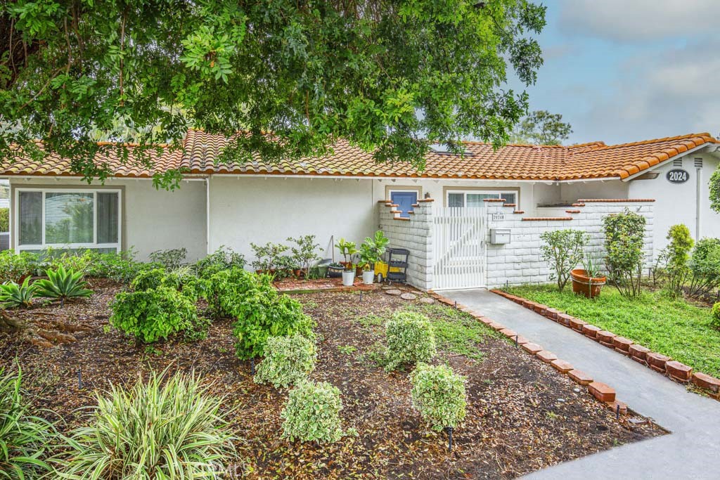 2024 Via Mariposa W. B