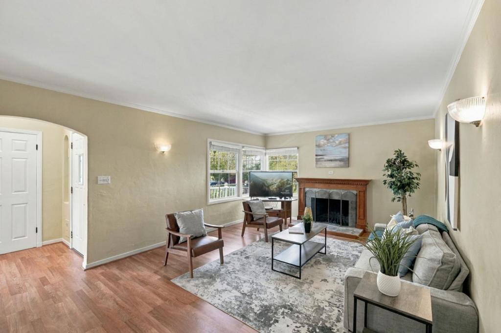 435 Portola Drive