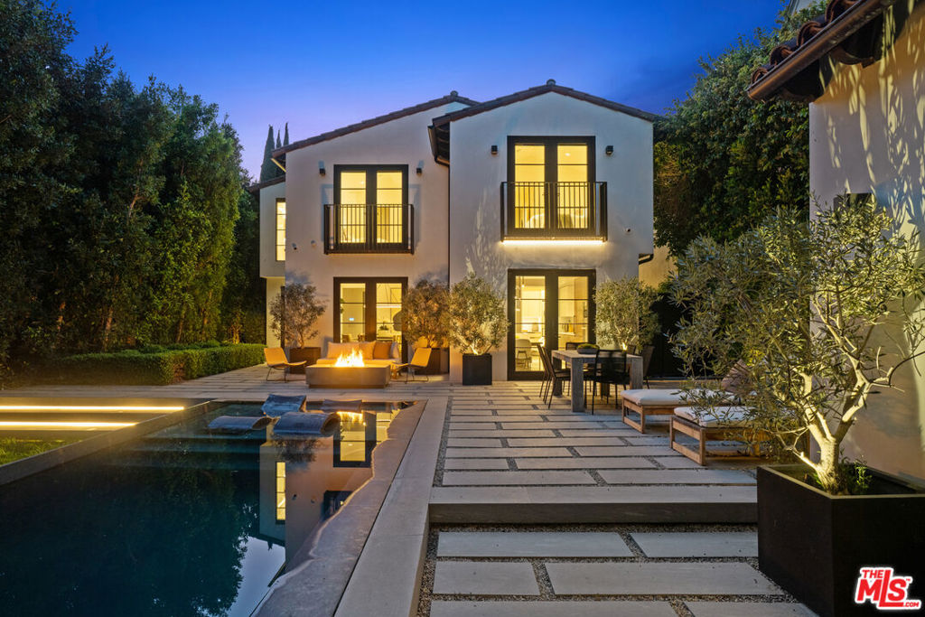 1146 Sierra Alta Way