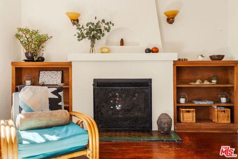 Photo of 654 Frontenac Avenue, Los Angeles, CA 90065 (MLS # 26829043)