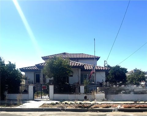 Photo of 1323 Mcdonald Avenue, Wilmington, CA 90744 (MLS # RS25222962) Photo of 1323 Mcdonald Avenue, Wilmington, CA 90744 (MLS # RS25222962)