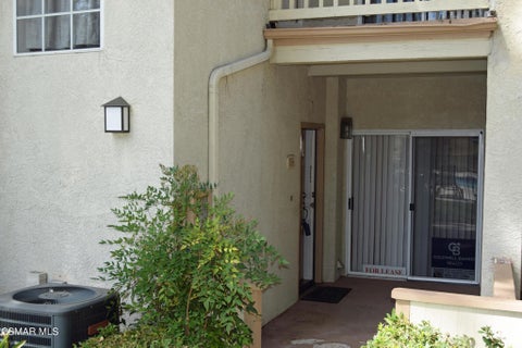 Photo of 668 Oak Run Trail #106c, Oak Park, CA 91377 (MLS # 226004386)