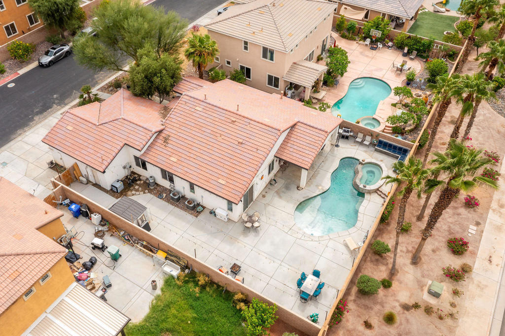 Bella Vida - Residential