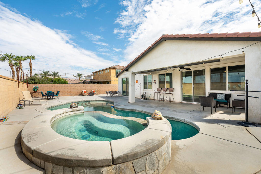 Bella Vida - Residential
