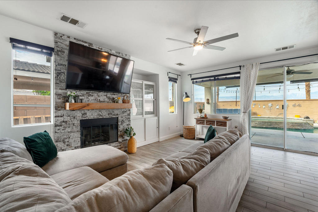 Bella Vida - Residential