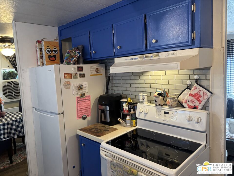 Hidden Springs - Manufactured In Park