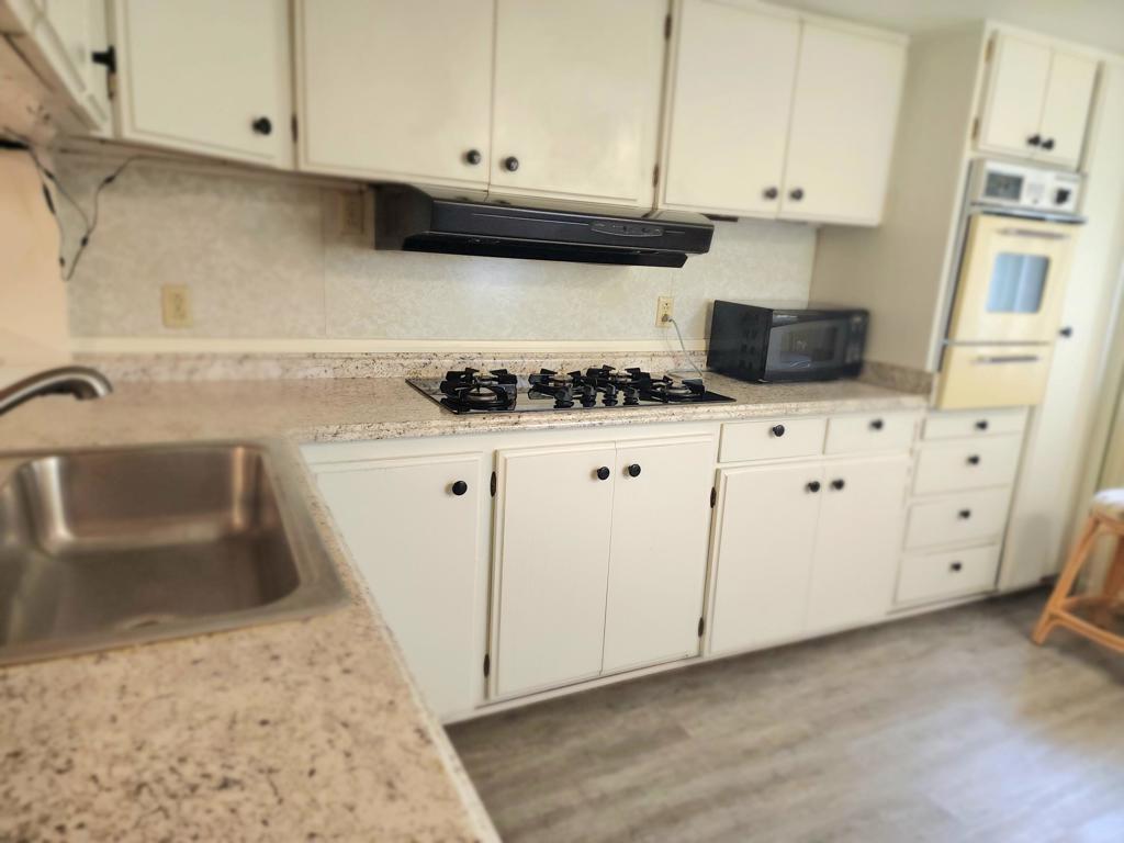 Desert Crest CC - Residential Lease