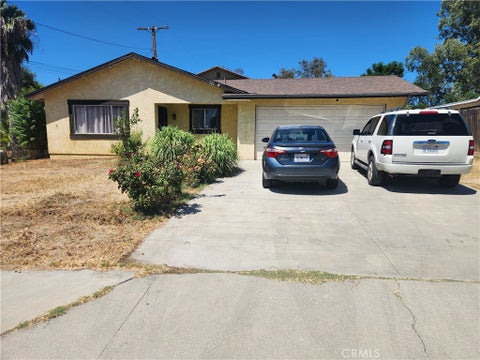 Photo of 321 Park Avenue, Banning, CA 92220 (MLS # PW26183631)