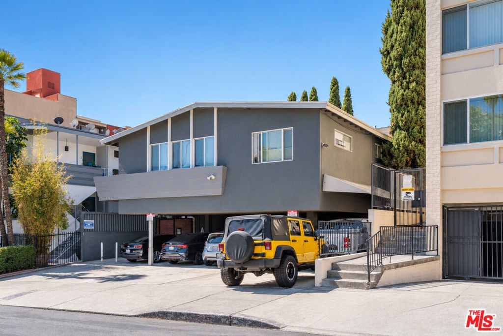 1629 N Formosa Avenue