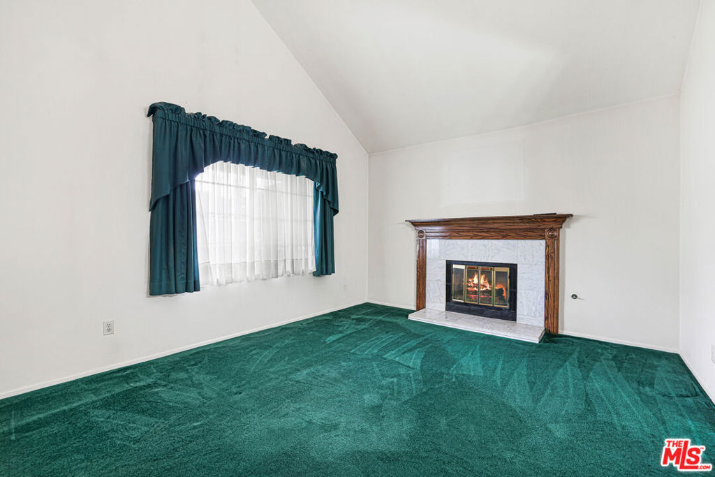 24009 Rockridge Court