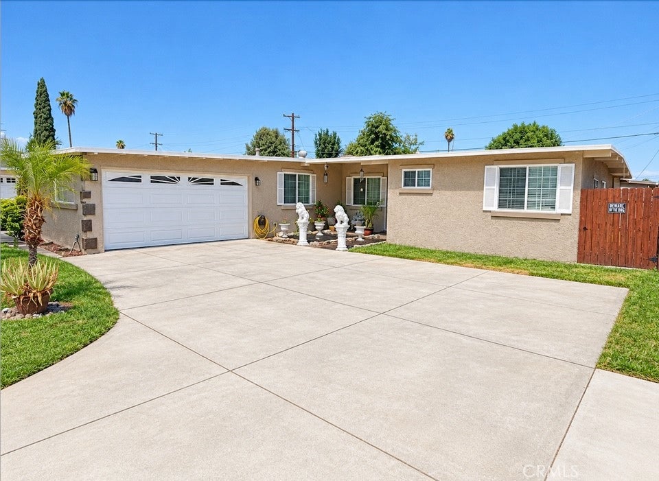 4267 Canterbury
