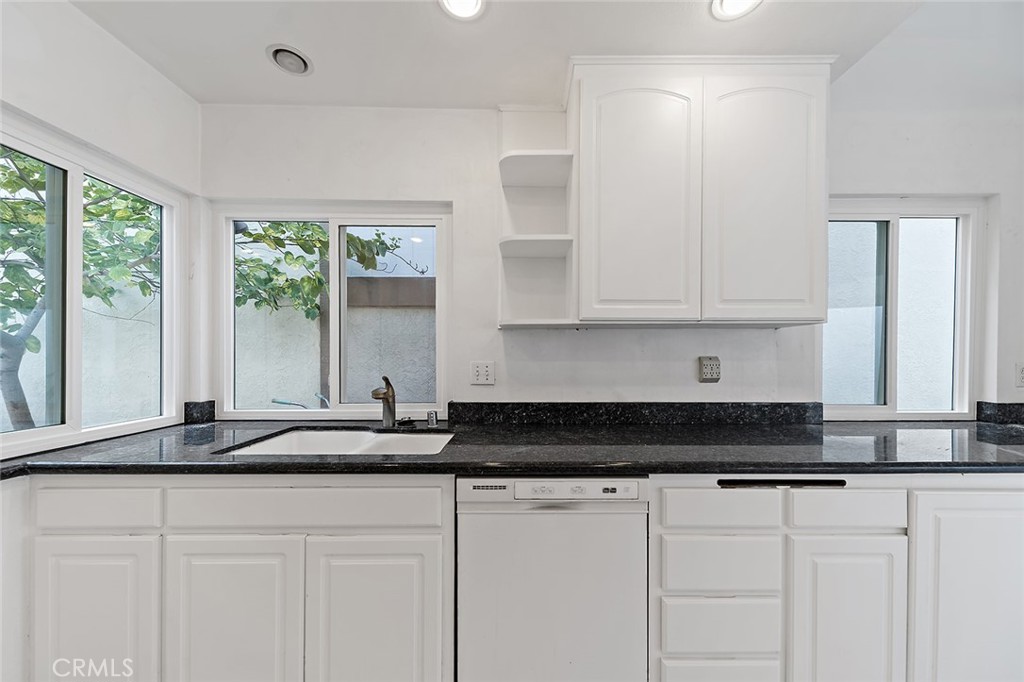 75 Willow Tree Lane
