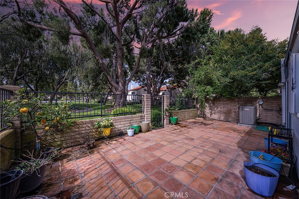75 Willow Tree Lane