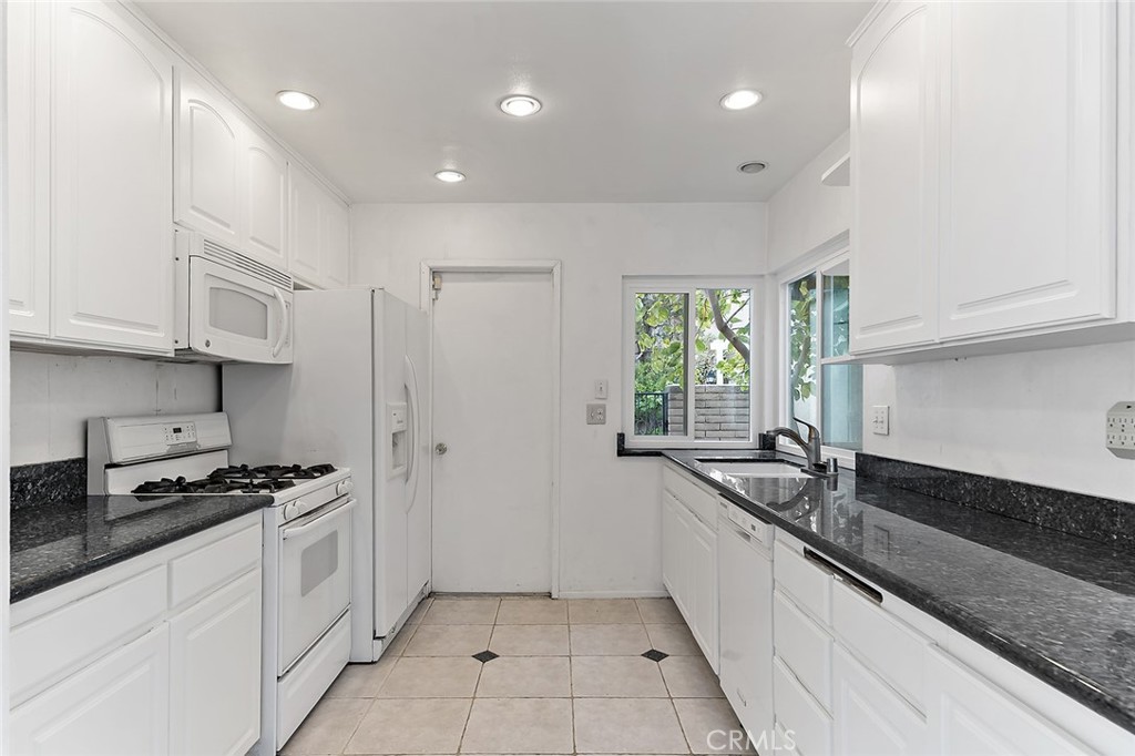 75 Willow Tree Lane