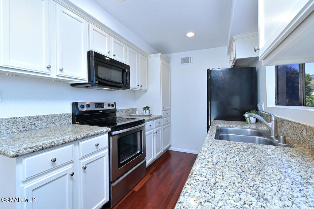 5334 Lake Lindero Drive