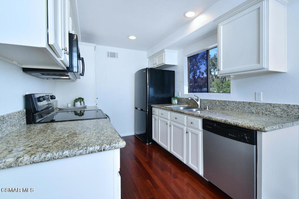 5334 Lake Lindero Drive