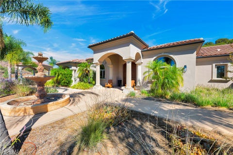 Tiny photo for 38496 King Court, Murrieta, CA 92562 (MLS # SW26222827)