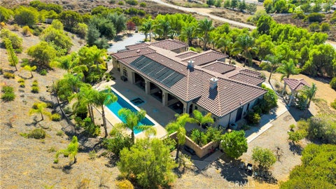 Tiny photo for 38496 King Court, Murrieta, CA 92562 (MLS # SW26222827)