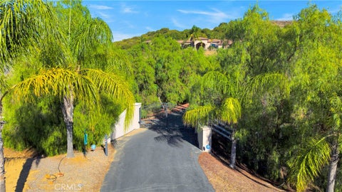 Tiny photo for 38496 King Court, Murrieta, CA 92562 (MLS # SW26222827)