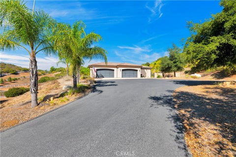 Tiny photo for 38496 King Court, Murrieta, CA 92562 (MLS # SW26222827)