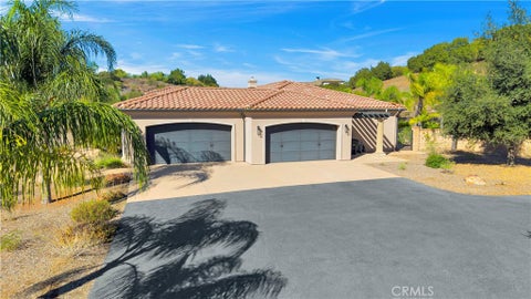 Tiny photo for 38496 King Court, Murrieta, CA 92562 (MLS # SW26222827)