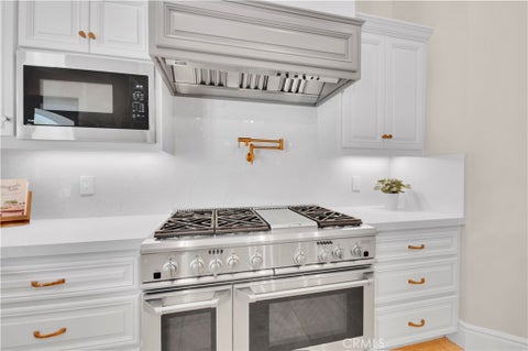 Tiny photo for 38496 King Court, Murrieta, CA 92562 (MLS # SW26222827)