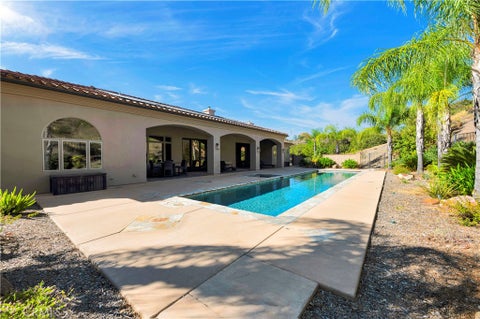 Tiny photo for 38496 King Court, Murrieta, CA 92562 (MLS # SW26222827)