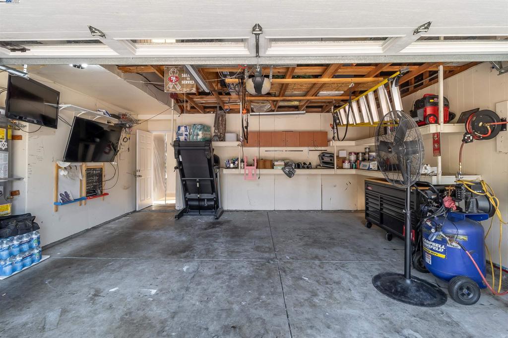 VIEWPOINTE - Residential