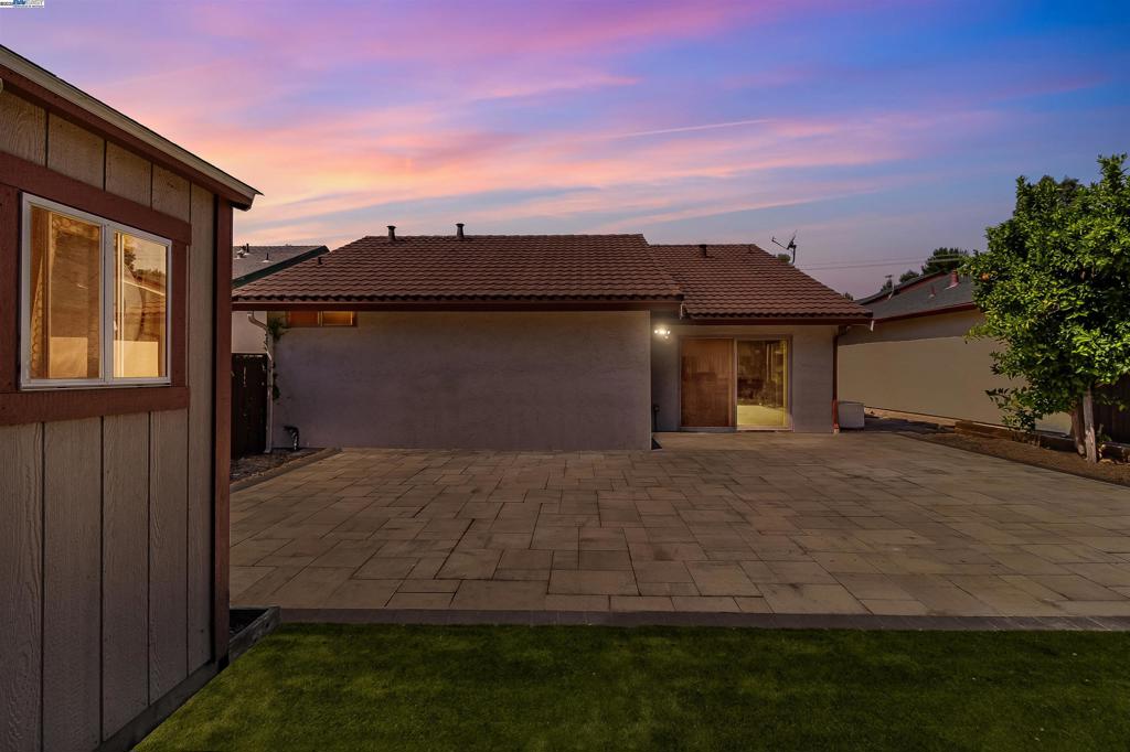 VIEWPOINTE - Residential