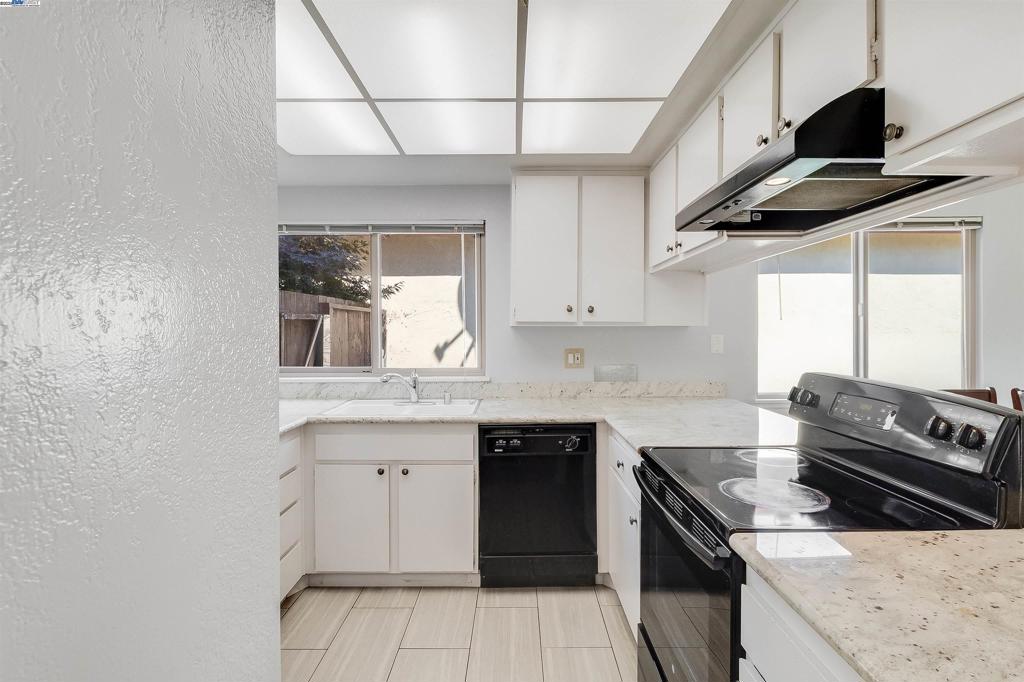 VIEWPOINTE - Residential